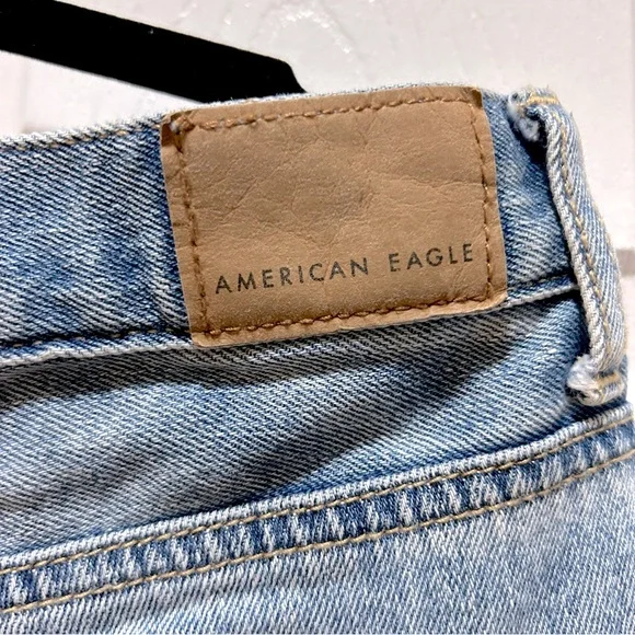 AMERICAN EAGLE Ripped Mom Jean - Picture 4 of 11